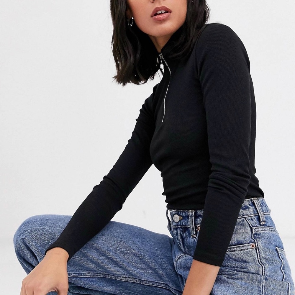 MONKI black ribbed long sleeve o ring zipper half zip fitted size small